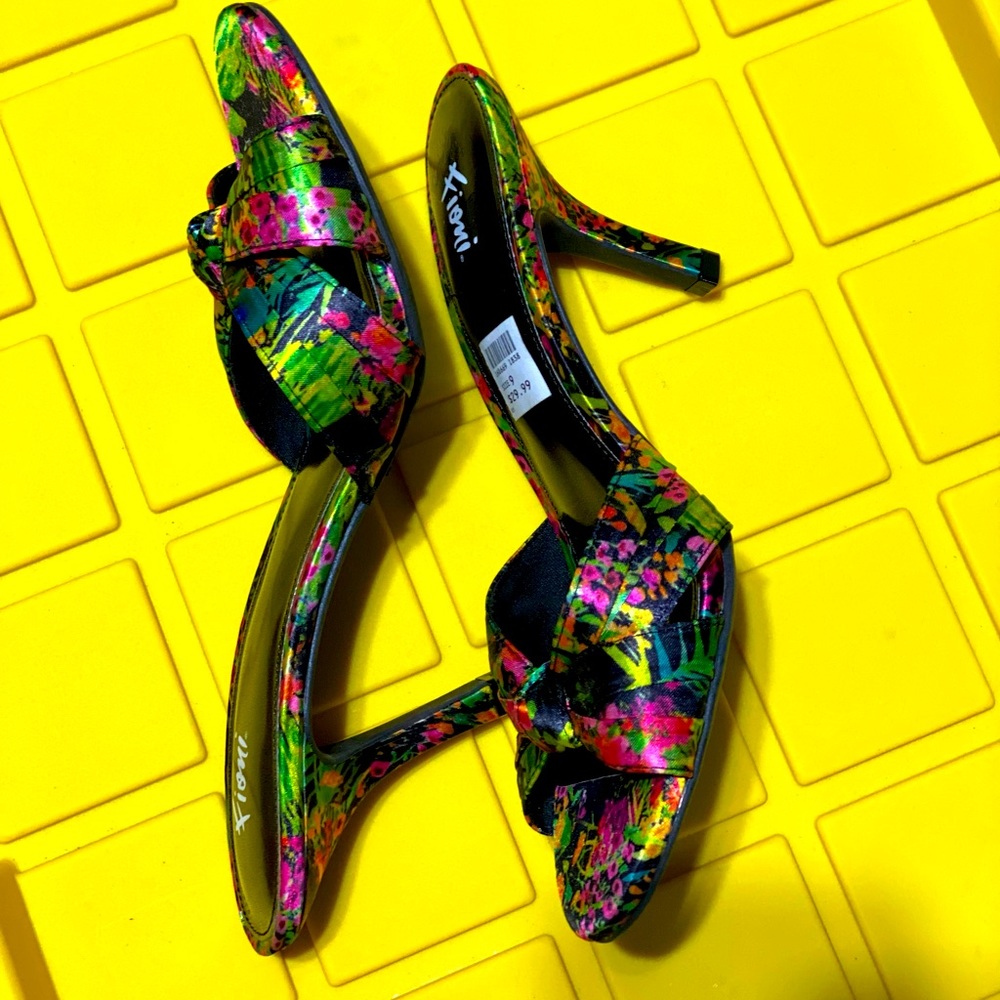 FIONI Floral Print Mules